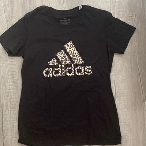 comfy tee Adidas adult medium